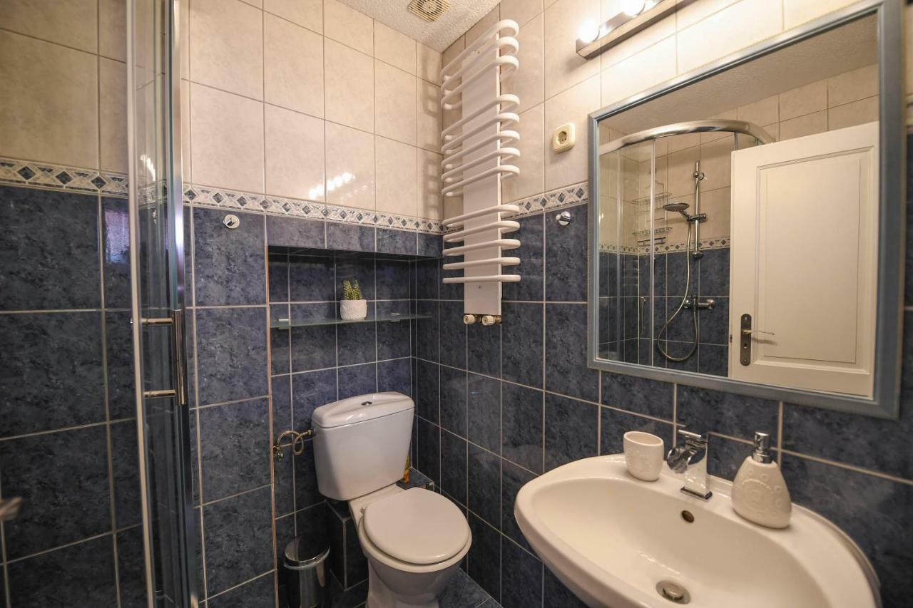 Moretti Apartman Lägenhet Eger Exteriör bild